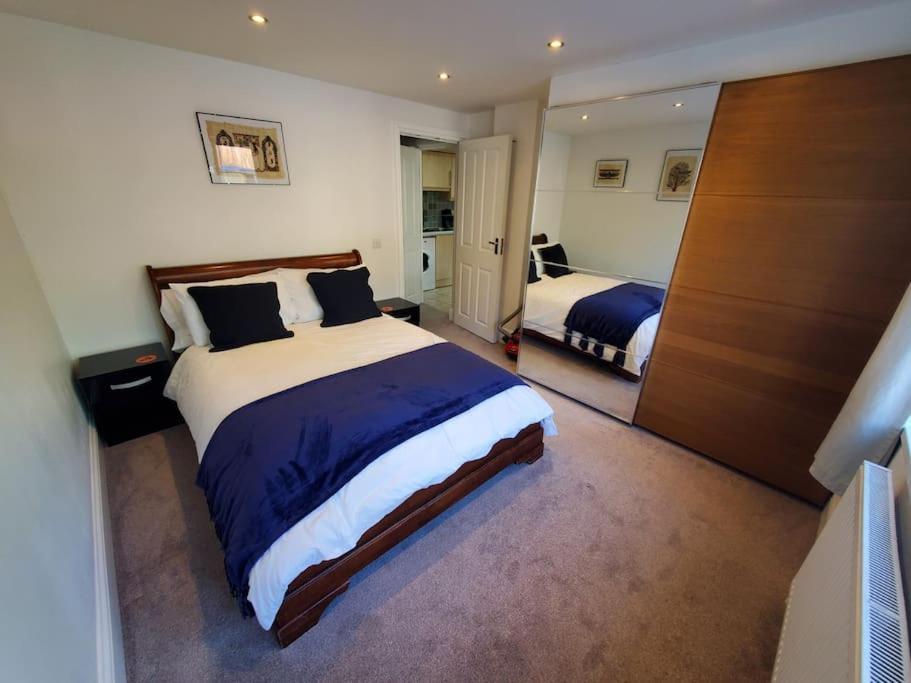 Central Windsor 2 Bedroom Flat With Free Parking Экстерьер фото
